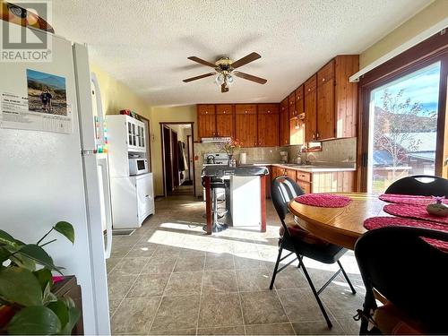 4322 Yellowhead Highway, Barriere, BC - Indoor Photo Showing Other Room