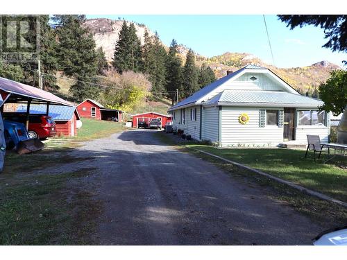 4322 Yellowhead Highway, Barriere, BC - Outdoor