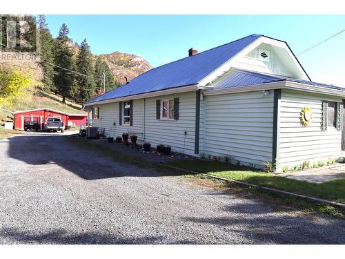 4322 Yellowhead Highway, Barriere, BC - Outdoor