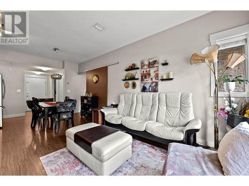 1030 Talasa Way Unit# 2106, Kamloops, BC - Indoor Photo Showing Living Room