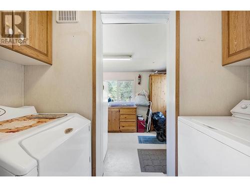 46 Blackpool Road, Clearwater, BC - Indoor Photo Showing Laundry Room