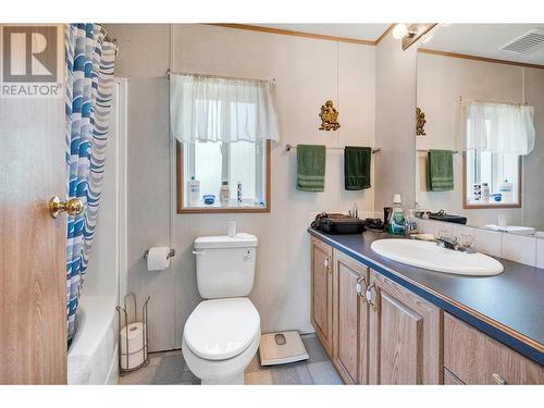 46 Blackpool Road, Clearwater, BC - Indoor Photo Showing Bathroom