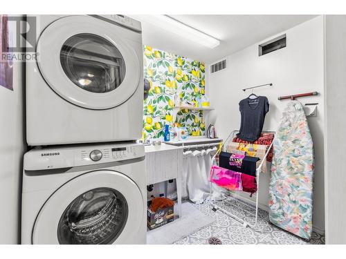 443 Opal Drive, Logan Lake, BC - Indoor Photo Showing Laundry Room