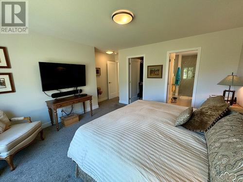 516 Pointe Place, Kamloops, BC - Indoor Photo Showing Bedroom