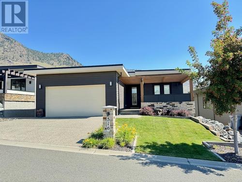 516 Pointe Place, Kamloops, BC - Outdoor With Facade