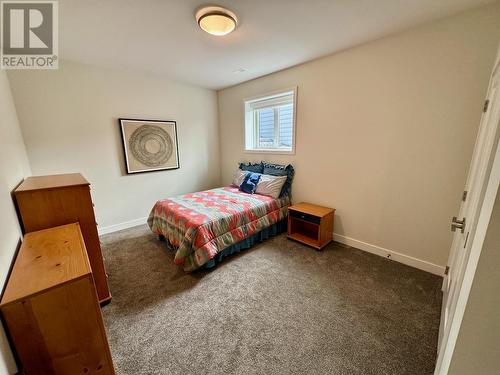 516 Pointe Place, Kamloops, BC - Indoor Photo Showing Bedroom