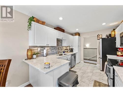 2021 Pacific Way Unit# 13, Kamloops, BC - Indoor Photo Showing Kitchen With Upgraded Kitchen