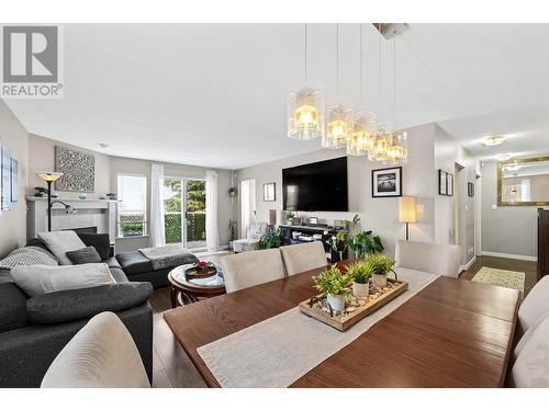 2021 Pacific Way Unit# 13, Kamloops, BC - Indoor Photo Showing Living Room