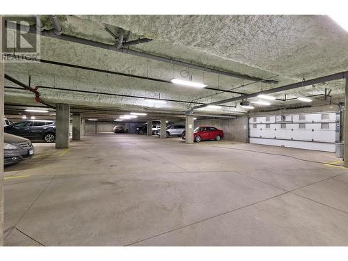 1880 Hugh Allan Drive Unit# 107, Kamloops, BC - Indoor Photo Showing Garage