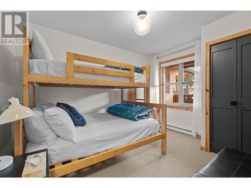 6005 Valley Drive Unit# 44, Sun Peaks, BC - Indoor Photo Showing Bedroom