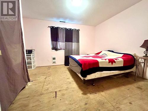 3998 Agate Bay Road, Barriere, BC - Indoor Photo Showing Bedroom