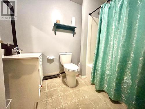 3998 Agate Bay Road, Barriere, BC - Indoor Photo Showing Bathroom