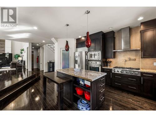 1651 Valleyview Drive Unit# 19, Kamloops, BC - Indoor Photo Showing Kitchen With Stainless Steel Kitchen With Upgraded Kitchen