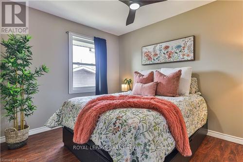 20 Frank Street, Brantford, ON - Indoor Photo Showing Bedroom