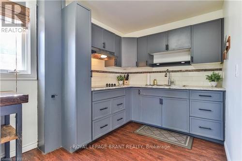 20 Frank Street, Brantford, ON - Indoor Photo Showing Kitchen