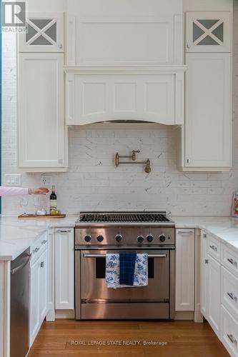 347 Queen Street S, Hamilton, ON - Indoor Photo Showing Kitchen