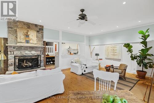 3765 Crystal Beach Drive, Fort Erie (337 - Crystal Beach), ON - Indoor Photo Showing Living Room With Fireplace