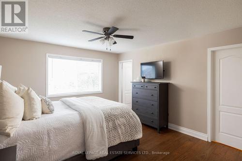 2272 Calloway Drive, Oakville, ON - Indoor Photo Showing Bedroom