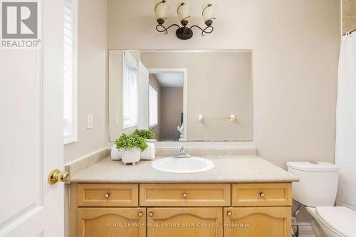 2272 Calloway Drive, Oakville, ON - Indoor Photo Showing Bathroom