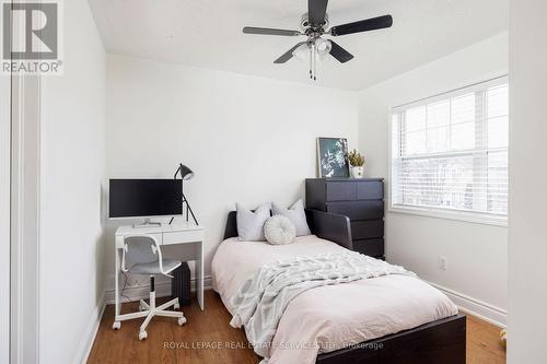 2272 Calloway Drive, Oakville, ON - Indoor Photo Showing Bedroom