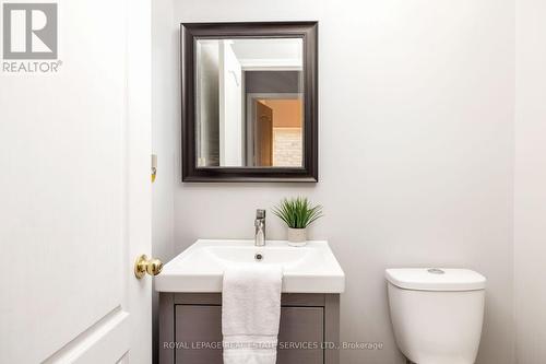 2272 Calloway Drive, Oakville, ON - Indoor Photo Showing Bathroom