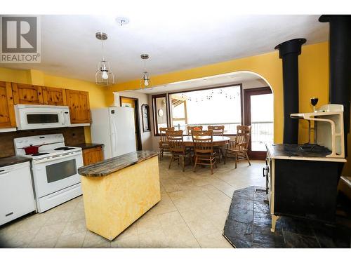 8630 Yellowhead  S Highway, Little Fort, BC - Indoor Photo Showing Kitchen