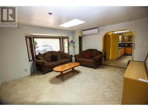 8630 Yellowhead  S Highway, Little Fort, BC - Indoor