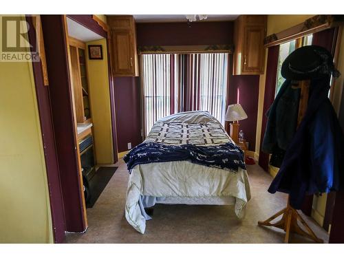 8630 Yellowhead  S Highway, Little Fort, BC - Indoor Photo Showing Bedroom