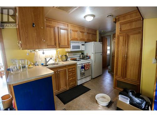 8630 Yellowhead  S Highway, Little Fort, BC - Indoor Photo Showing Kitchen With Double Sink