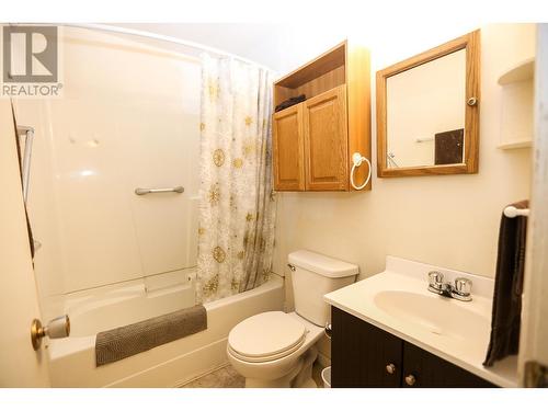 1468 Agate Bay Road, Barriere, BC - Indoor Photo Showing Bathroom