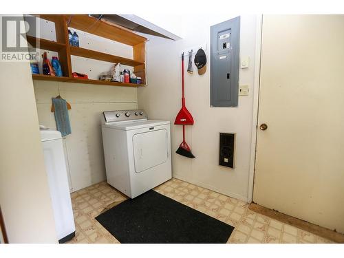 1468 Agate Bay Road, Barriere, BC - Indoor Photo Showing Laundry Room