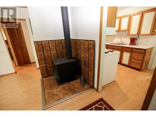 1468 Agate Bay Road, Barriere, BC - Indoor Photo Showing Kitchen