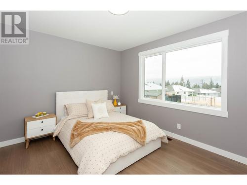 450 Poplar Drive, Logan Lake, BC - Indoor Photo Showing Bedroom