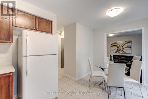 9 Sugarhill Drive, Brampton, ON - Indoor Photo Showing Kitchen