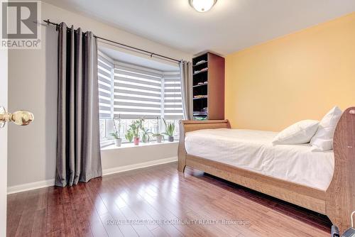 9 Sugarhill Drive, Brampton, ON - Indoor Photo Showing Bedroom