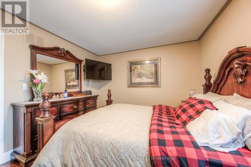 16 Mcguiness Drive, Brantford, ON - Indoor Photo Showing Bedroom