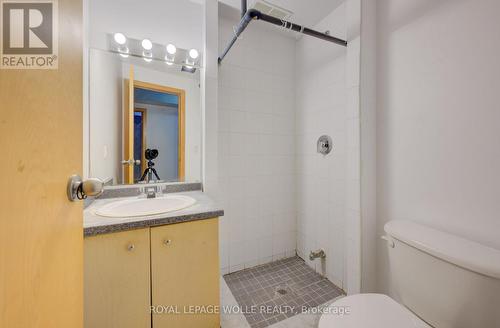 7 - 12 Bridgeport Road E, Waterloo, ON - Indoor Photo Showing Bathroom