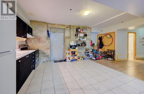 7 - 12 Bridgeport Road E, Waterloo, ON - Indoor Photo Showing Kitchen