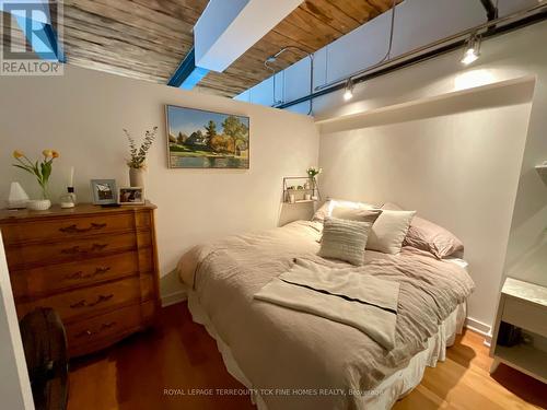 201 - 43 Hanna Avenue, Toronto, ON - Indoor Photo Showing Bedroom