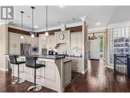 842 Guerin Creek Way, Kamloops, BC - Indoor Photo Showing Kitchen With Upgraded Kitchen