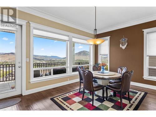 842 Guerin Creek Way, Kamloops, BC - Indoor Photo Showing Dining Room