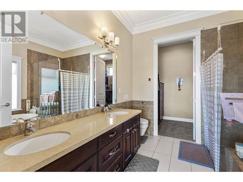 842 Guerin Creek Way, Kamloops, BC - Indoor Photo Showing Bathroom