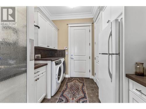 842 Guerin Creek Way, Kamloops, BC - Indoor Photo Showing Laundry Room