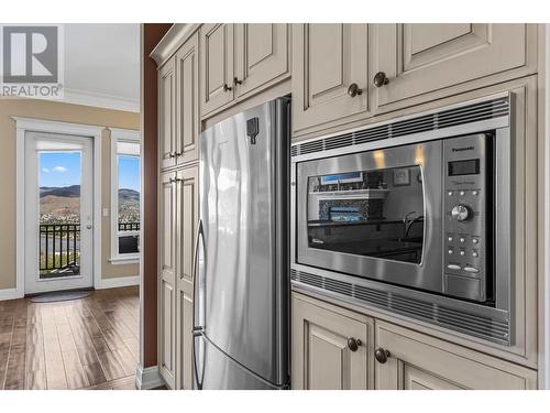 842 Guerin Creek Way, Kamloops, BC - Indoor Photo Showing Kitchen