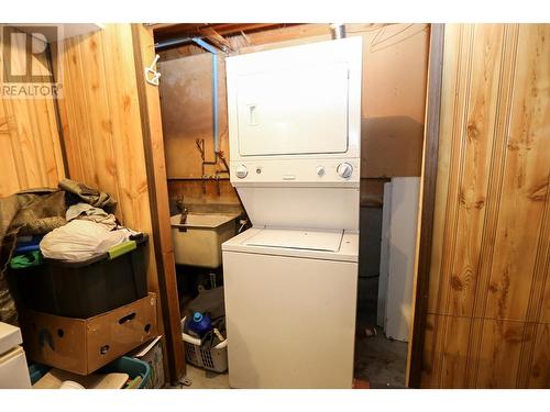 25 Sapphire Court, Logan Lake, BC - Indoor Photo Showing Laundry Room