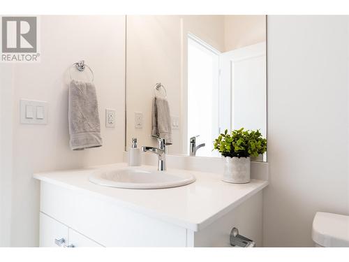 8960 Dallas Drive Unit# 116, Kamloops, BC - Indoor Photo Showing Bathroom