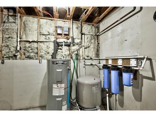 569 English Road, Chase, BC - Indoor Photo Showing Basement