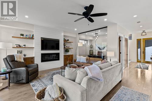 2424 Fairways Drive, Sun Peaks, BC - Indoor Photo Showing Living Room With Fireplace