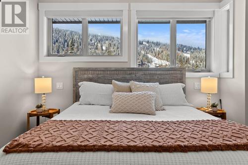 2424 Fairways Drive, Sun Peaks, BC - Indoor Photo Showing Bedroom