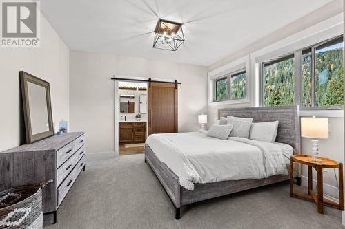 2424 Fairways Drive, Sun Peaks, BC - Indoor Photo Showing Bedroom